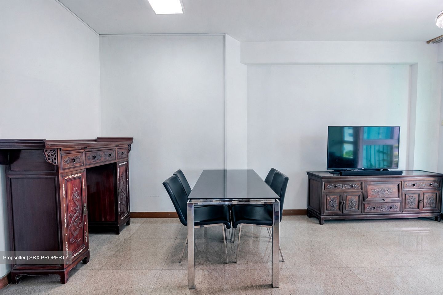 Papillon (D12), Apartment #590341071